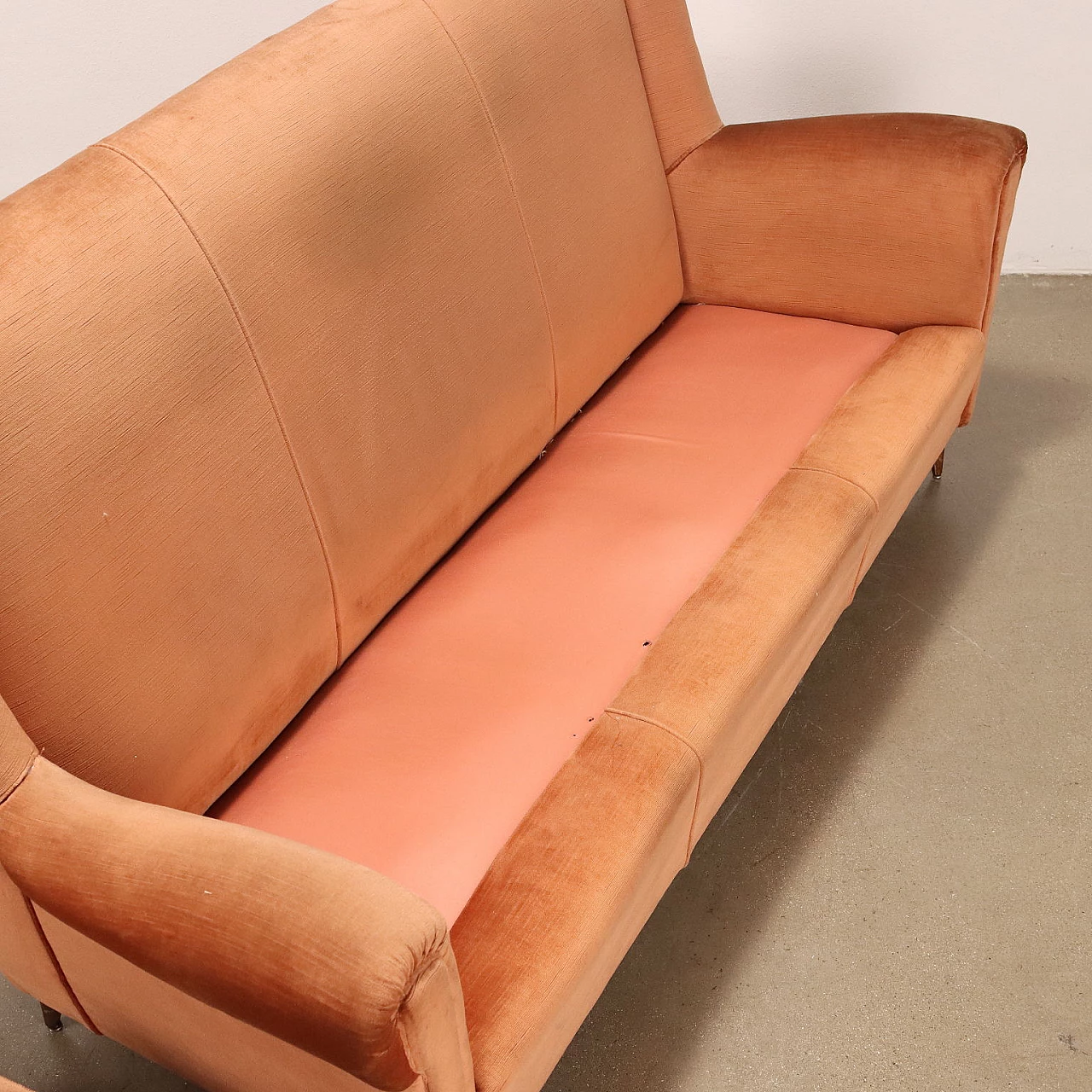 3-Seater sofa with salmon velvet upholstery, 1950s 7