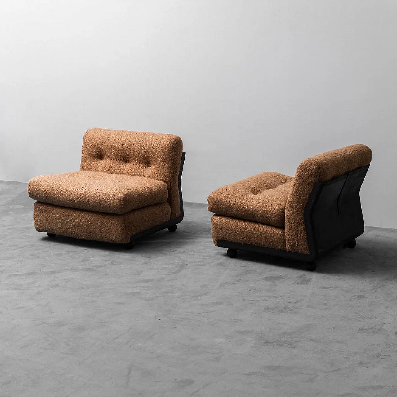 Pair of Amanta armchairs by Mario Bellini for B&B Italia, 1970s 1