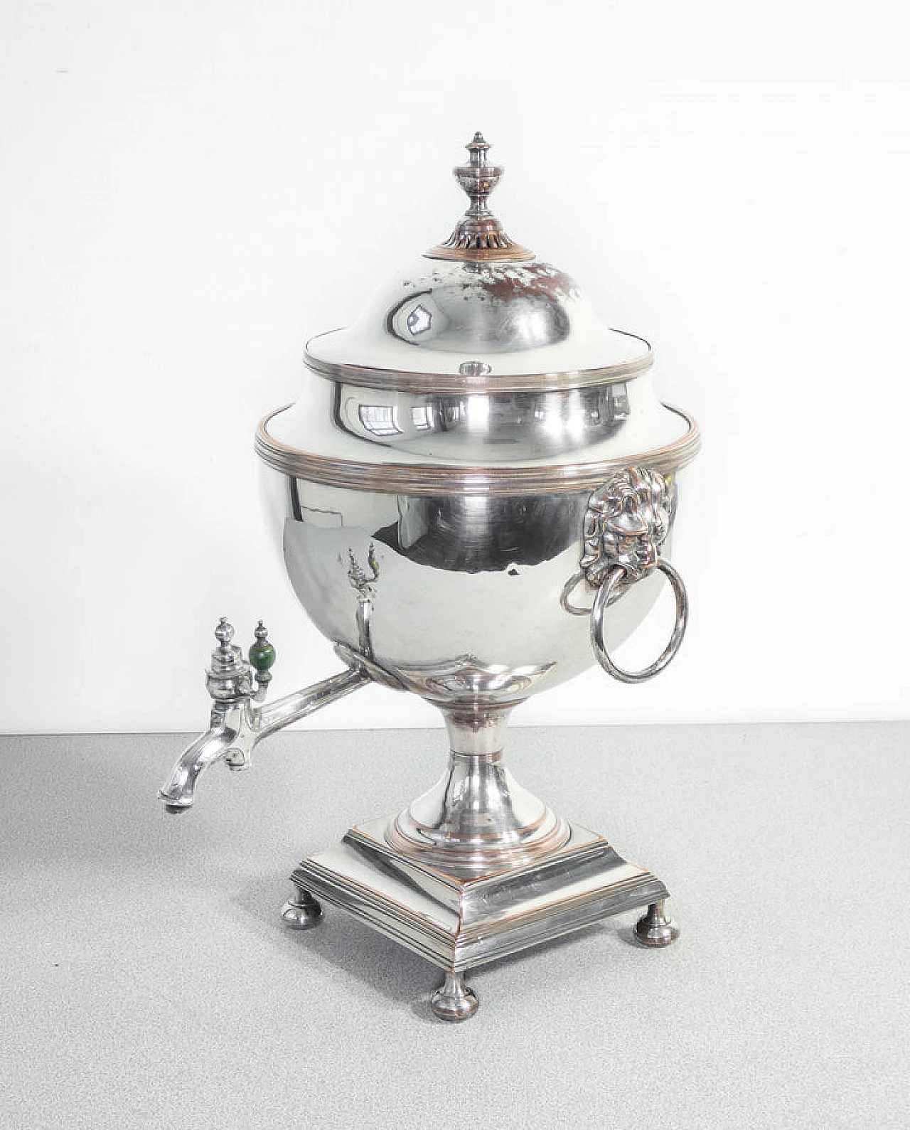 Samovar Vittoriano in silverplate, '800 1