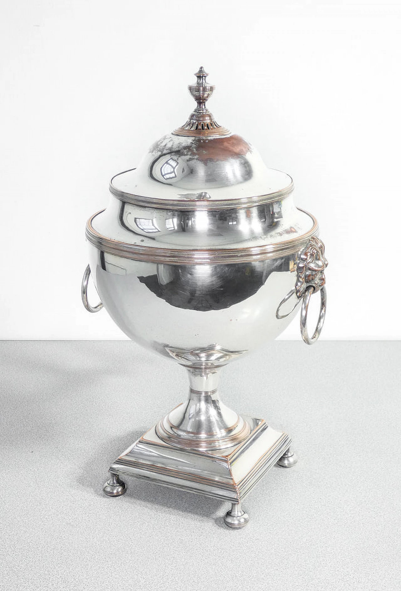 Victorian silverplate samovar, 19th century 3