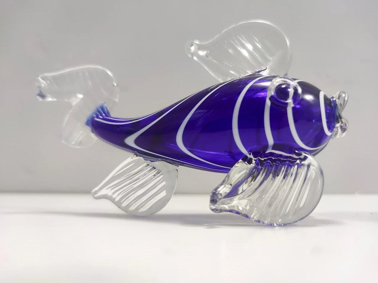 Pair of Murano glass figurines of fish, 1960s 7