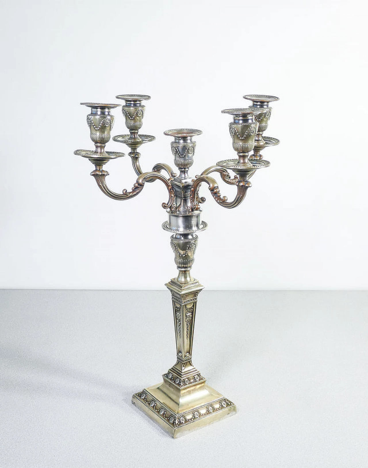 Louis XVI style Old Sheffield candelabrum, 19th century 5