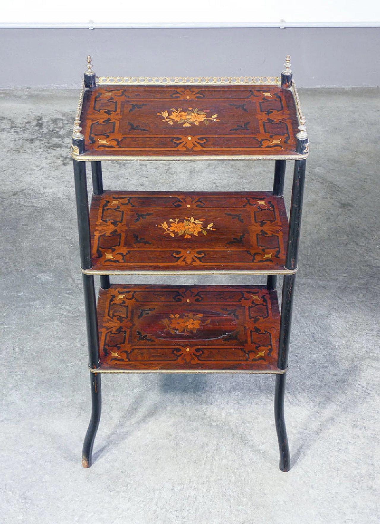 Napoleon III inlaid wood and bronze étagère, 19th century 2