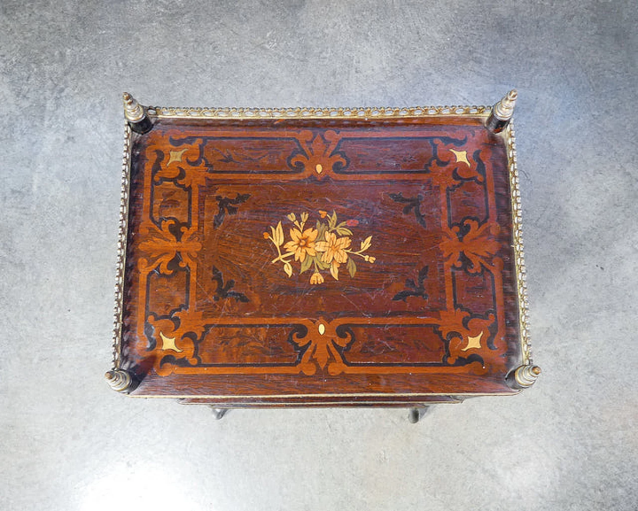 Napoleon III inlaid wood and bronze étagère, 19th century 4