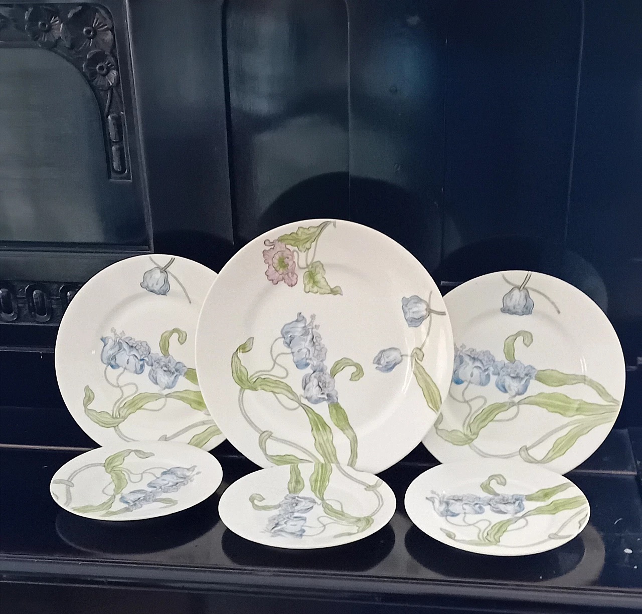 6 Art Nouveau porcelain plates in floral style by Ginori, 1920s 5