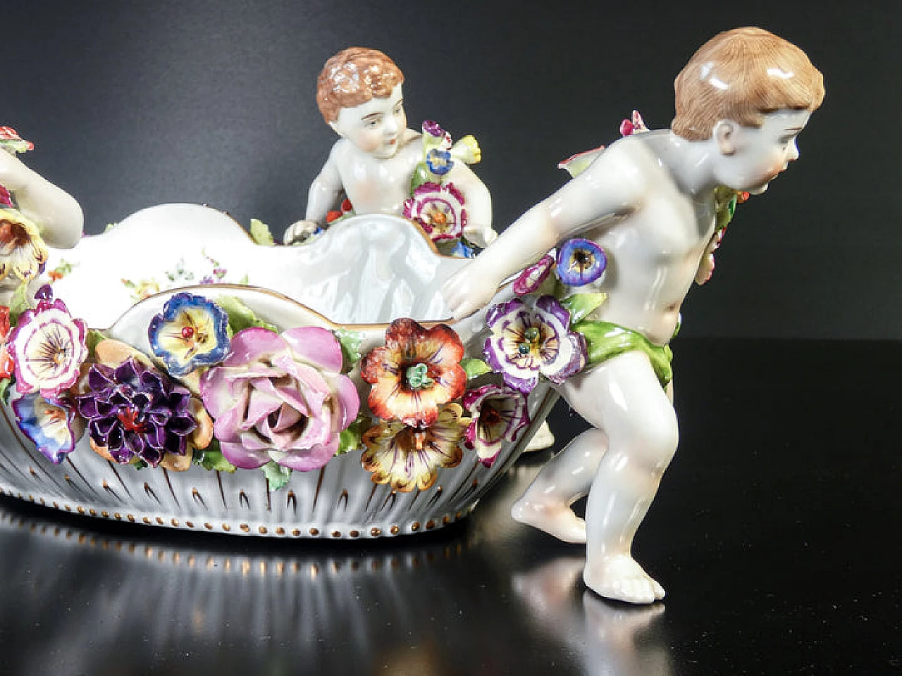 Painted Schierholz Plaue porcelain centrepiece, early 20th century 4