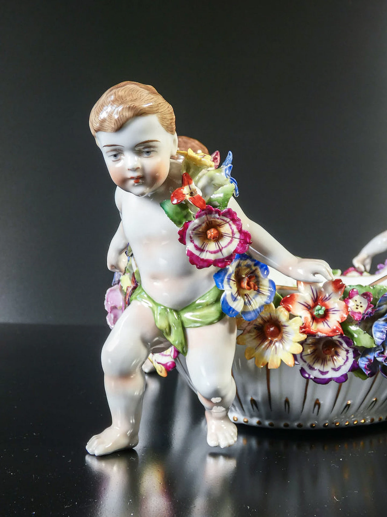 Painted Schierholz Plaue porcelain centrepiece, early 20th century 12