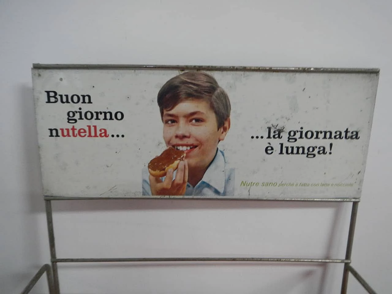 Espositore Nutella Ferrero in metallo con tre livelli, 1978 6