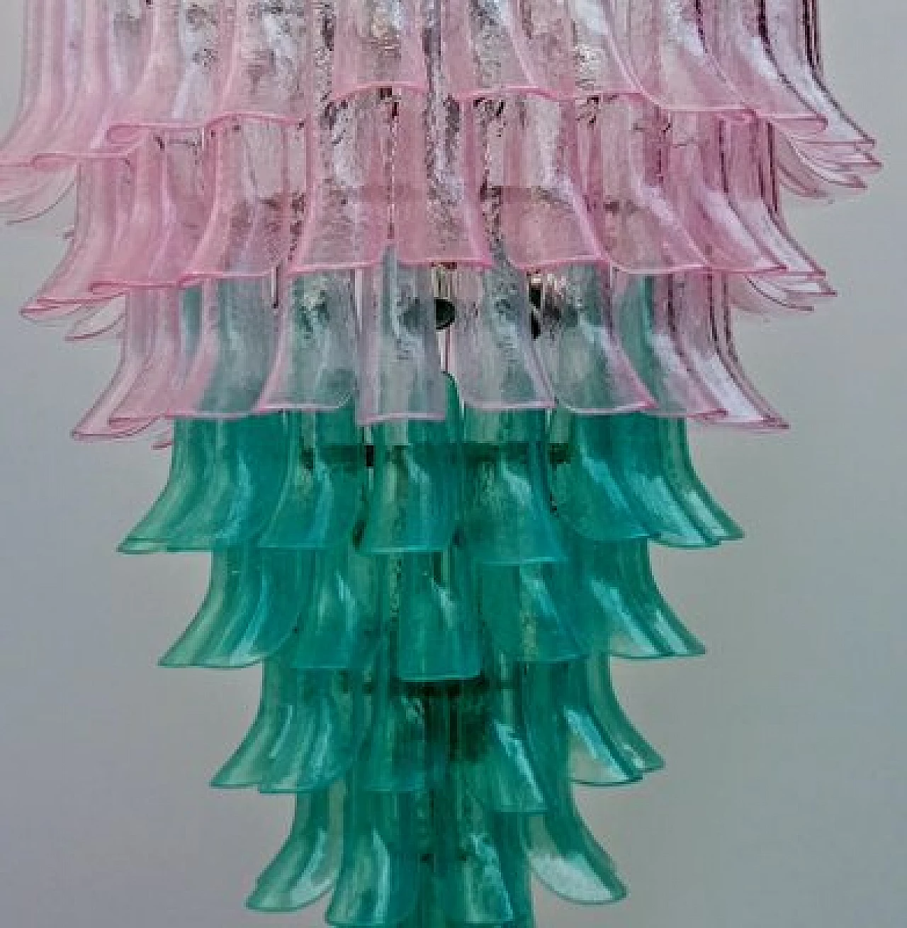 Lampadario con selle in vetro di Murano colorato 13