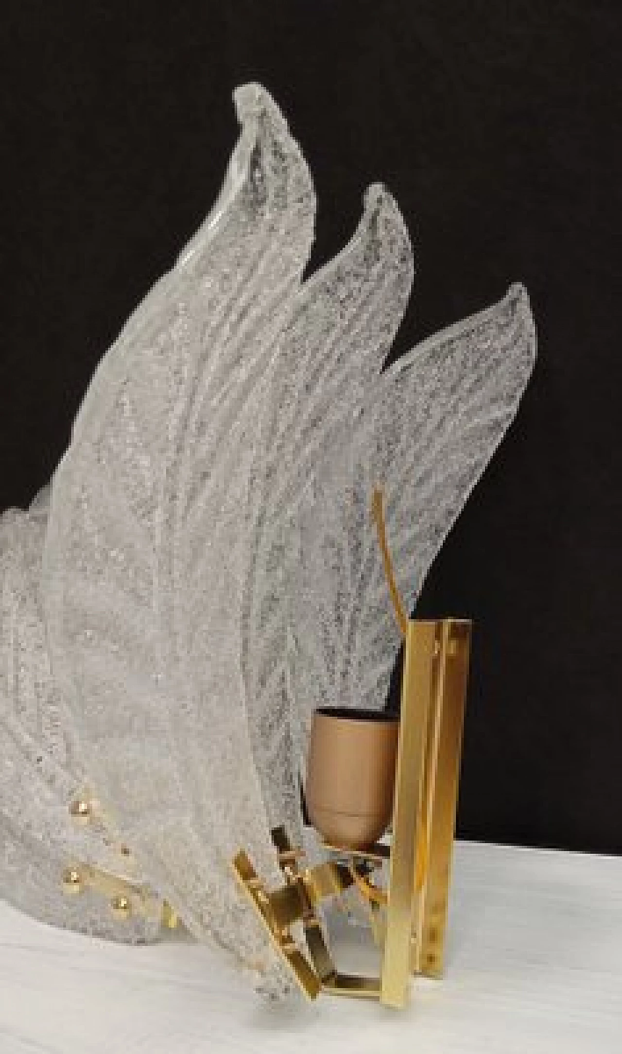 Pair of wall lights with Murano glass leaves, 1980s 11