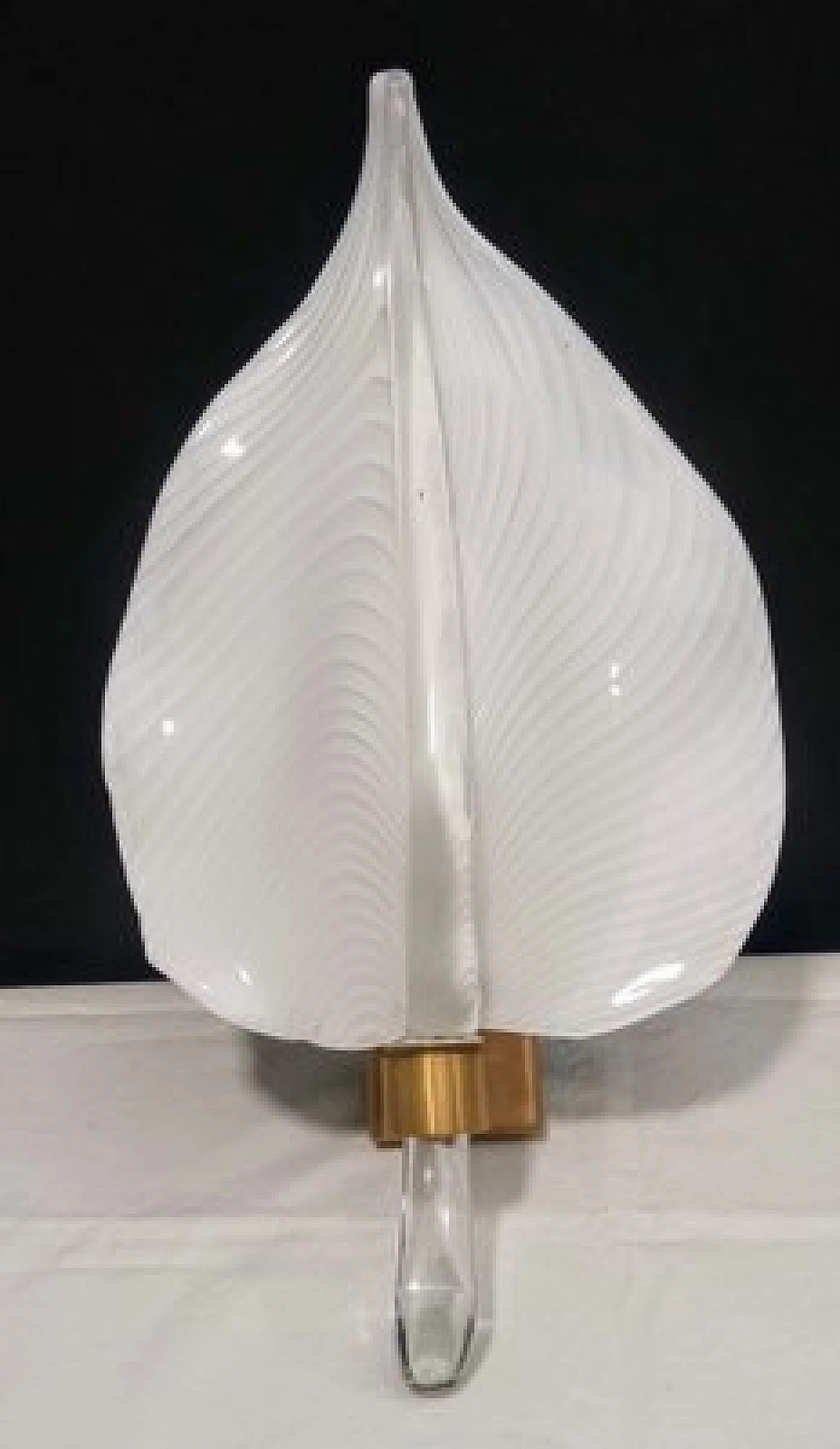 Murano glass and brass leaf wall light by Franco Luce, 1970s 1