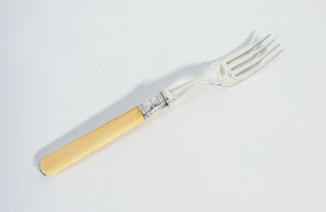 Fish cutlery service with case by William Briggs, 1886 9