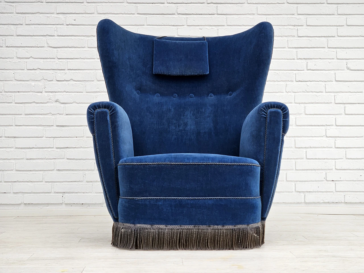 Danish blue velvet armchair with beechwood legs, 1960s 2