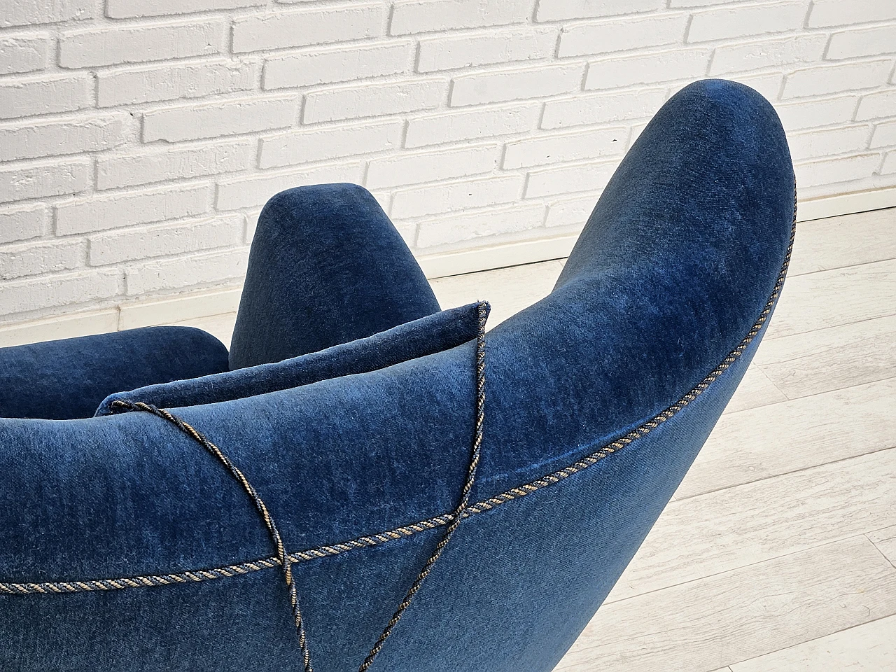 Danish blue velvet armchair with beechwood legs, 1960s 10