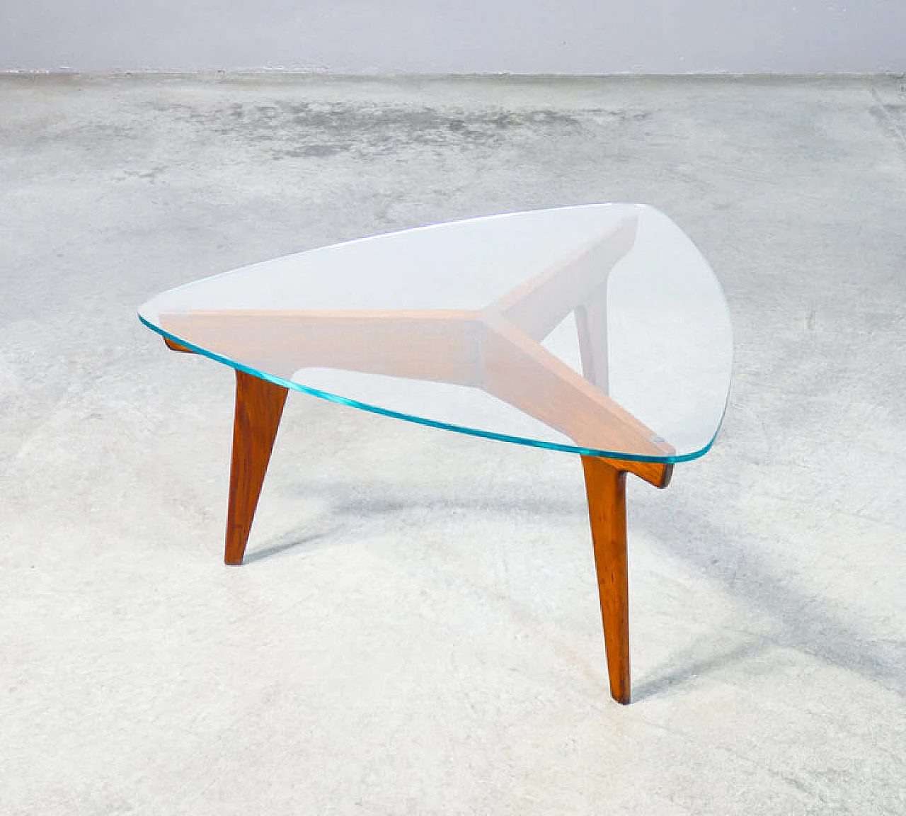 Triangular wood and glass coffee table by Gio Ponti, 1950s 1