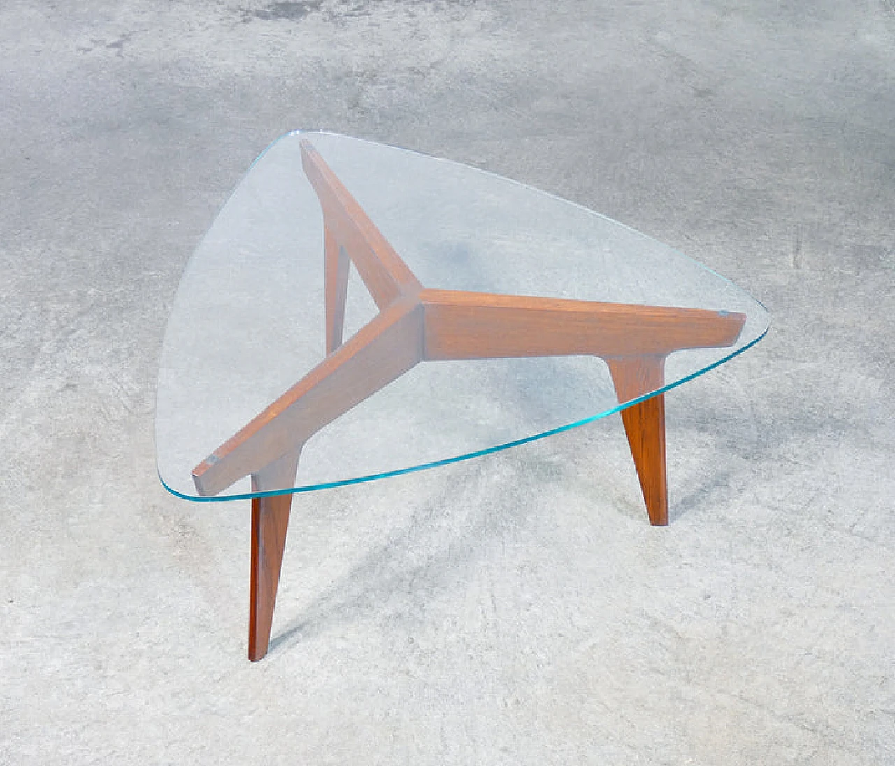 Tavolino triangolare in legno e vetro di Gio Ponti, anni '50 5