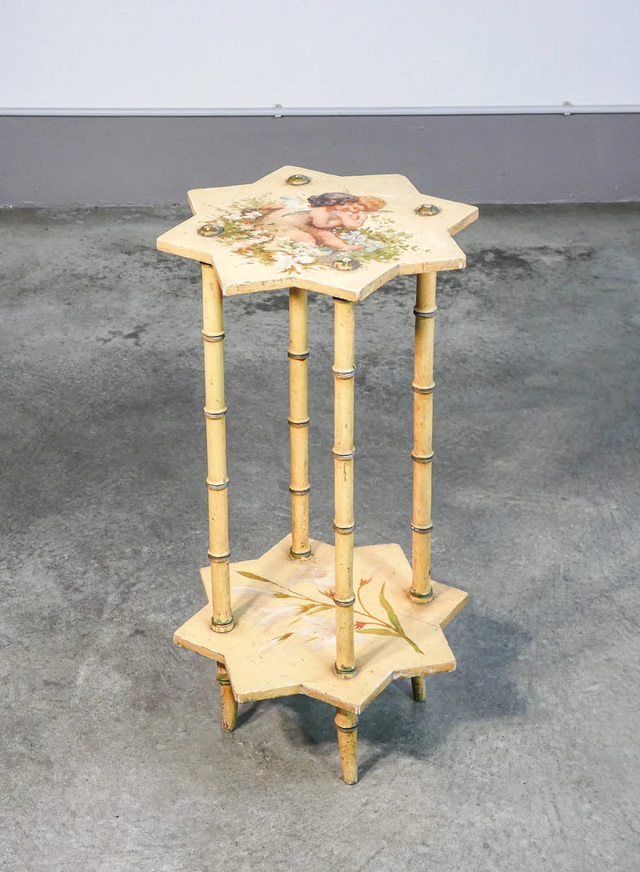 Lacquered and painted wood guéridon side table, early 20th century 1