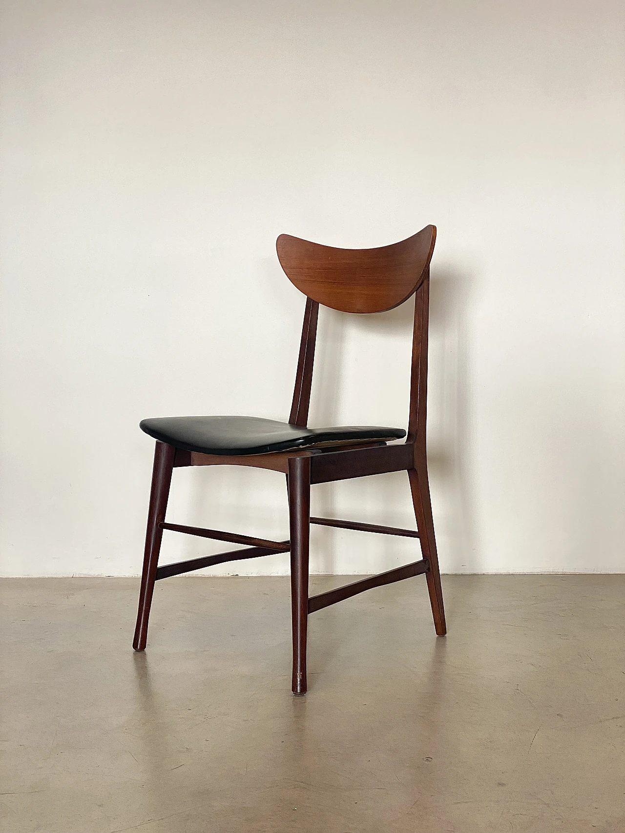 4 Teak chairs with leatherette seat, 1960s 2