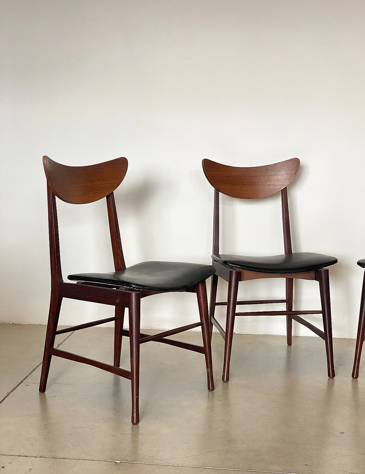 4 Teak chairs with leatherette seat, 1960s 8