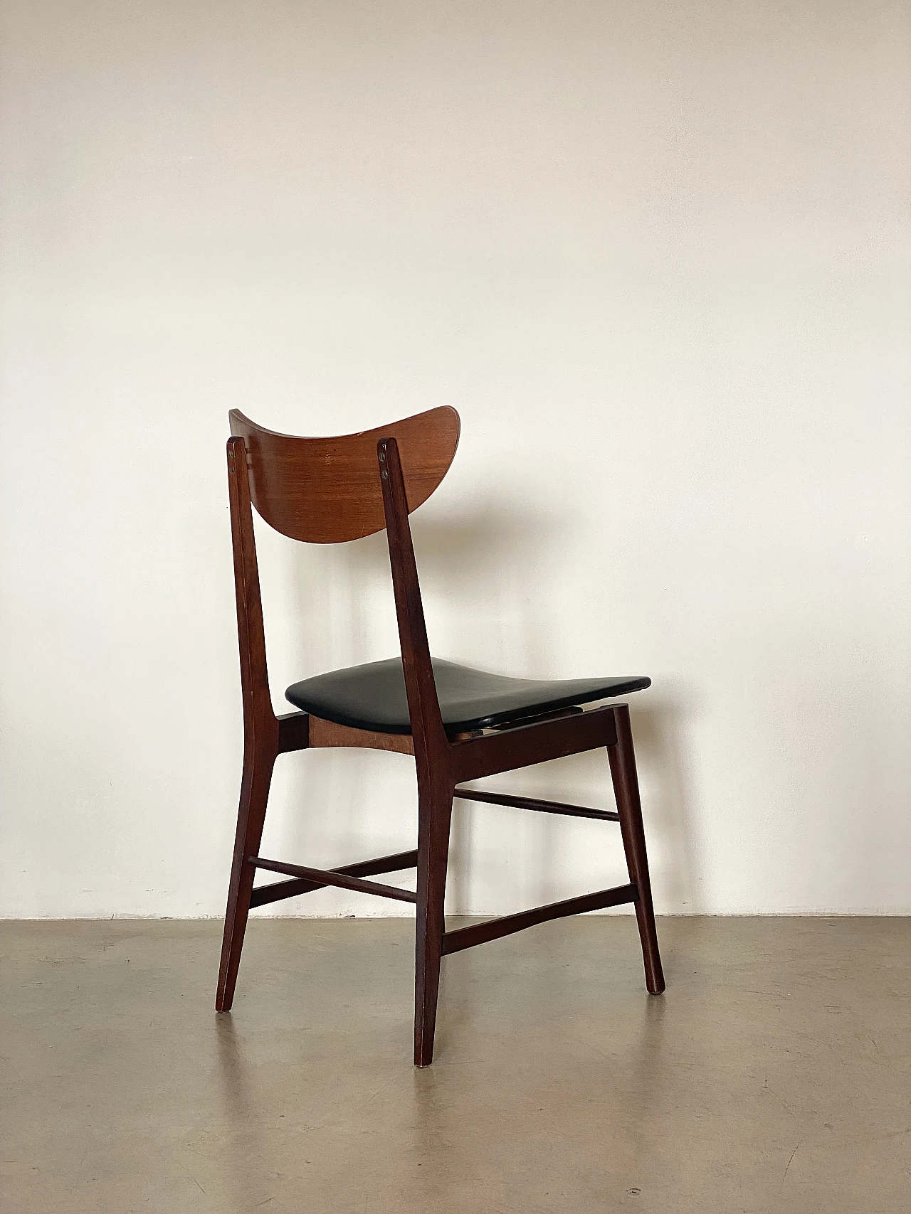 4 Teak chairs with leatherette seat, 1960s 10