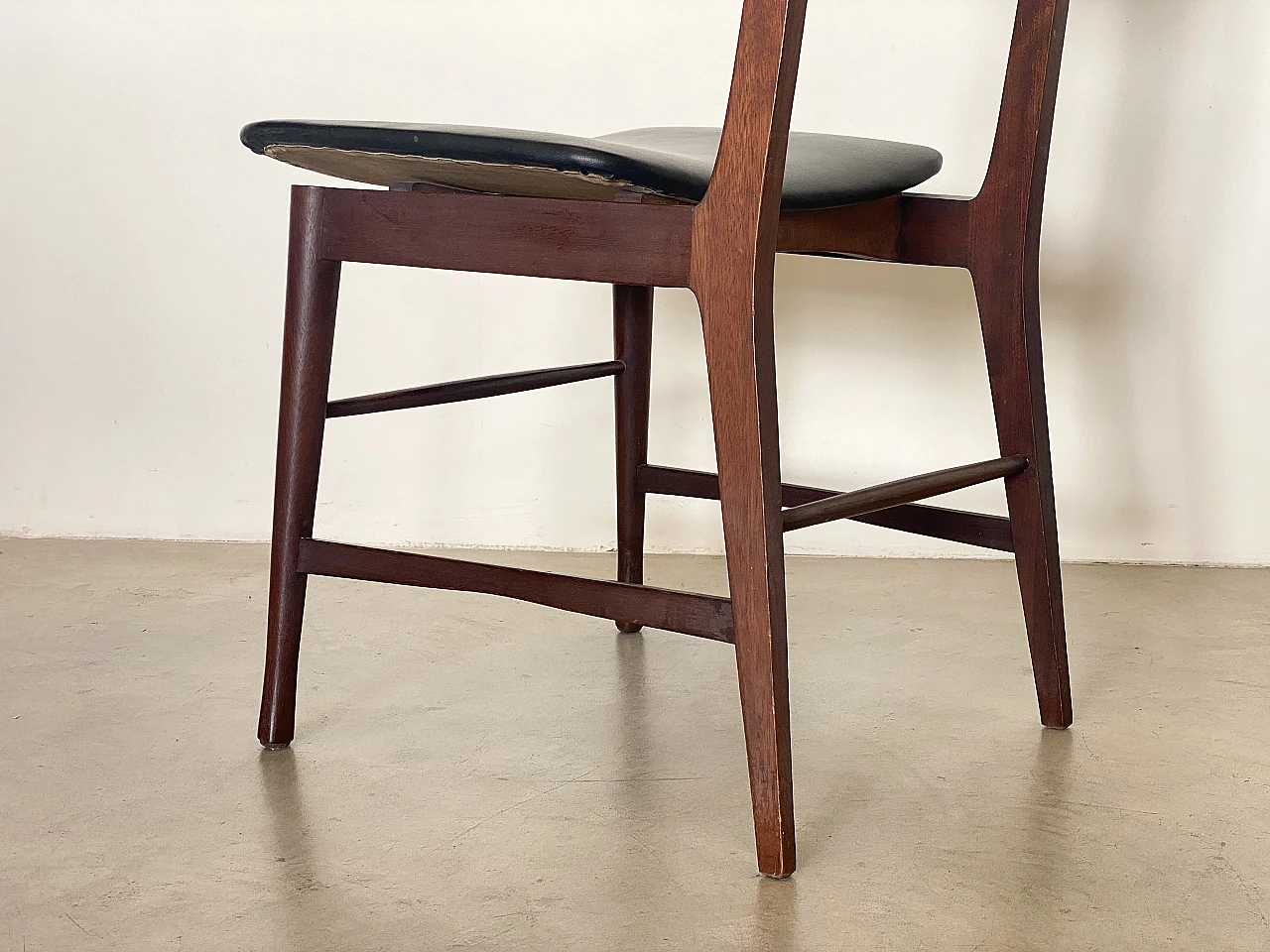 4 Teak chairs with leatherette seat, 1960s 15