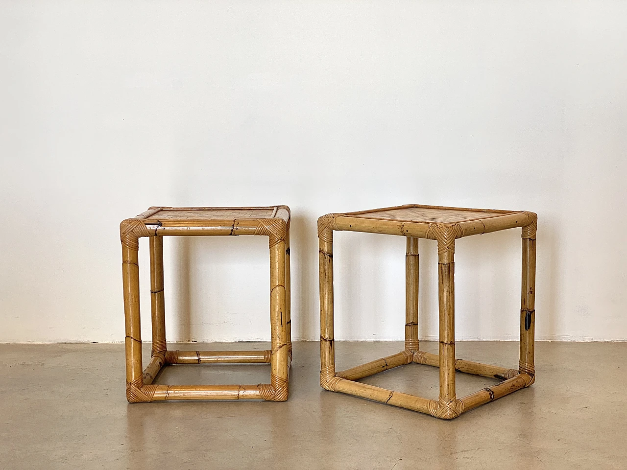 Coppia di Tavolini da salotto in bambù, anni '70 2