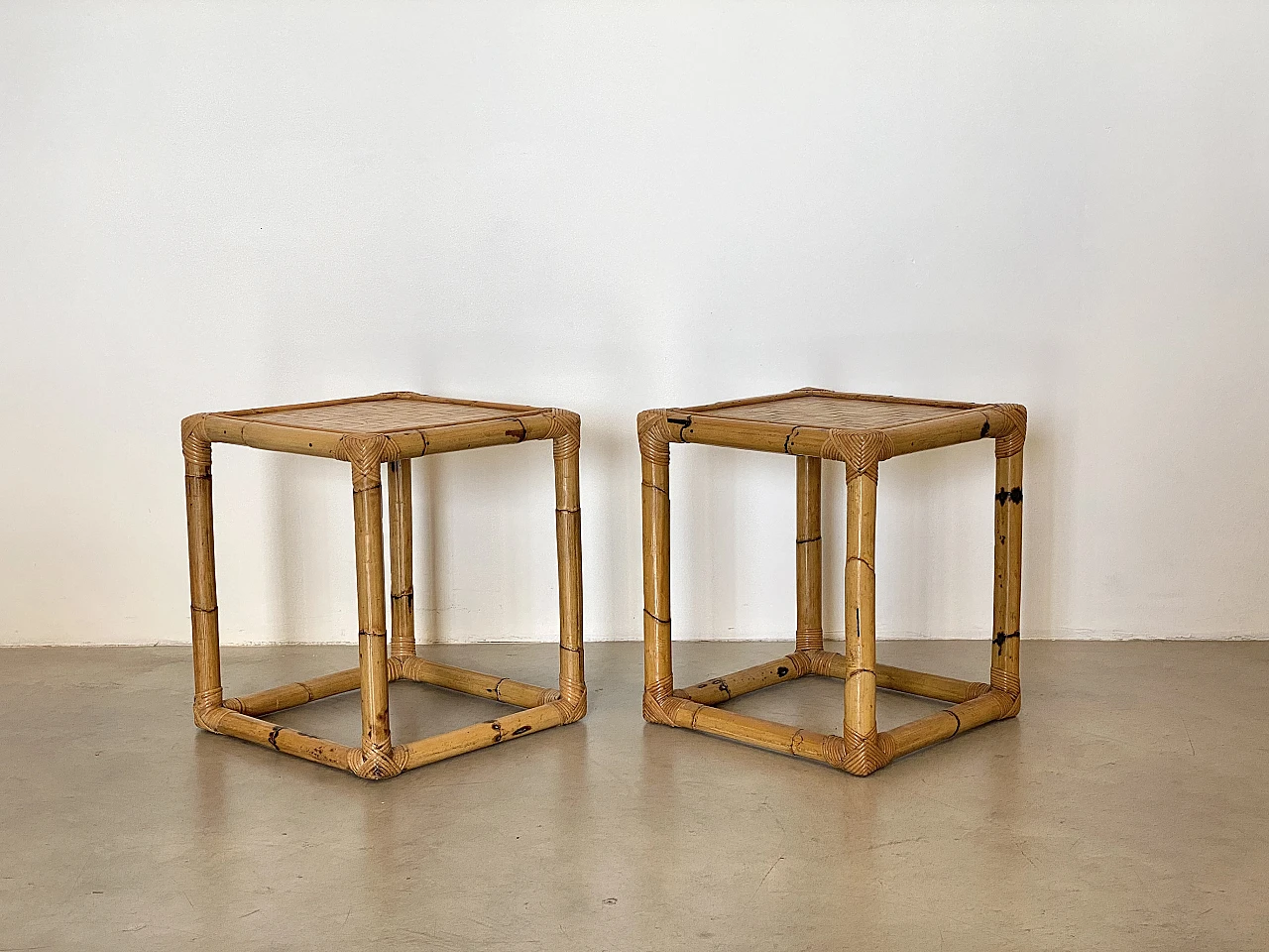 Coppia di Tavolini da salotto in bambù, anni '70 4