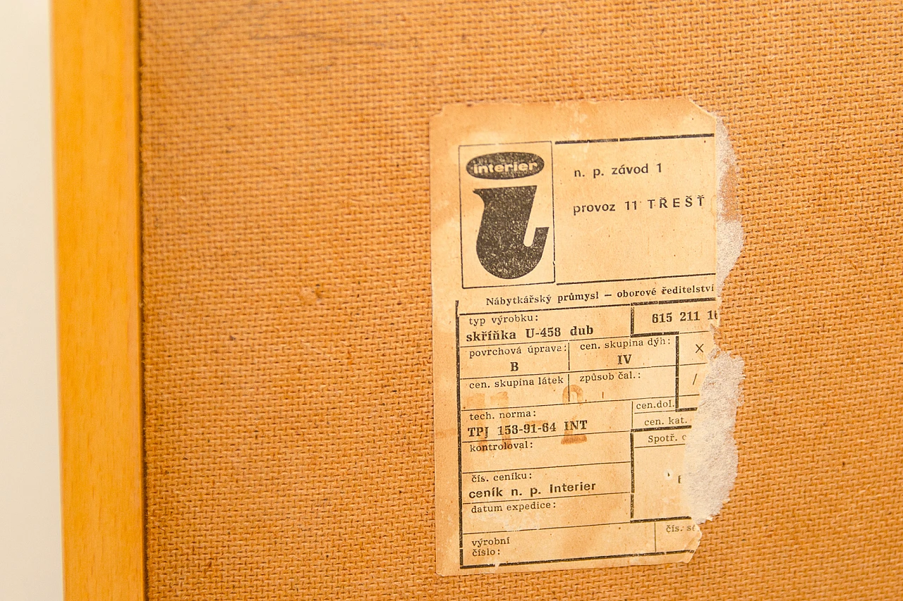 Credenza U-458 di Jiří Jiroutek per Interiér Praha, anni '60 22