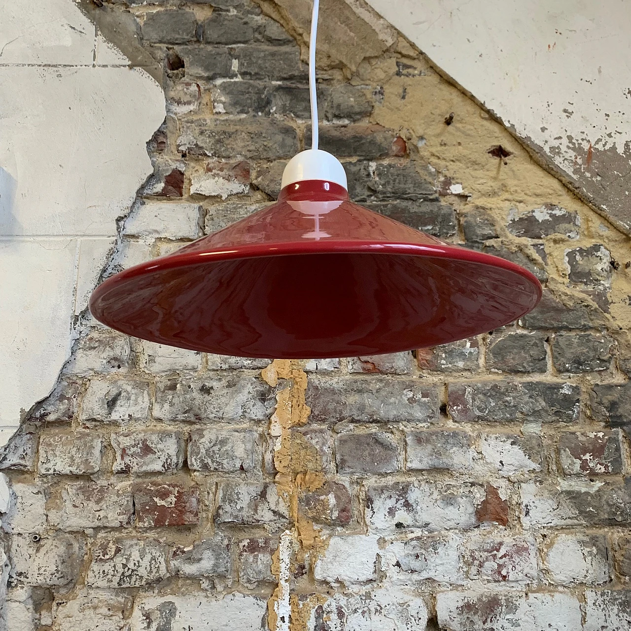 Lampada da soffitto in ceramica rossa smaltata, anni '80 3