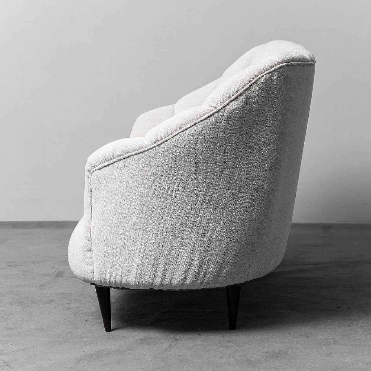2-Seater sofa in white fabric and wooden feet, 1960s 5