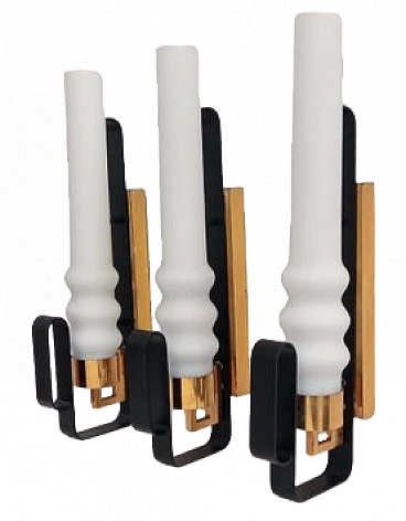 3 Applique in vetro opalino, metallo nero e ottone, anni '60