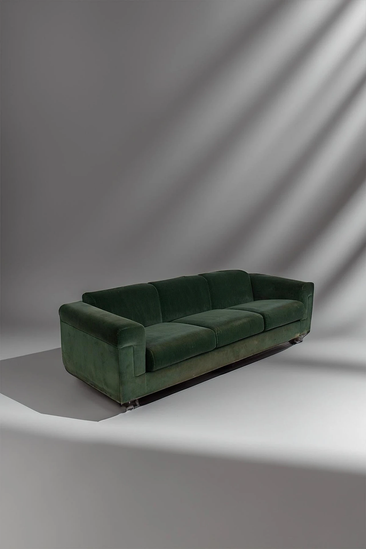D120 sofa by Valeria Borsani and Alfredo Bonetti for Tecno, 1970s 2