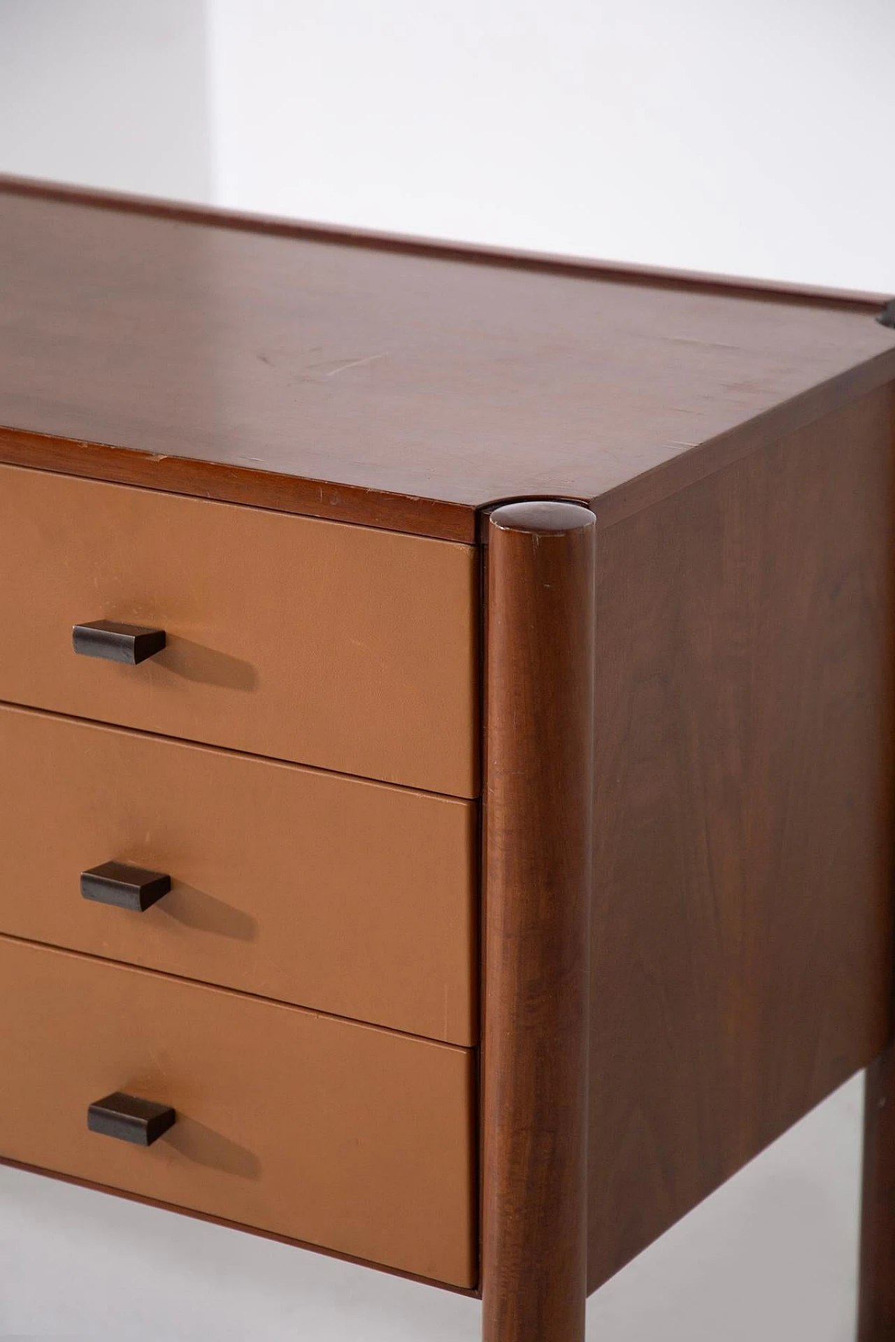 Leather and wood chest of drawers by Osvaldo Borsani, 1950s 5