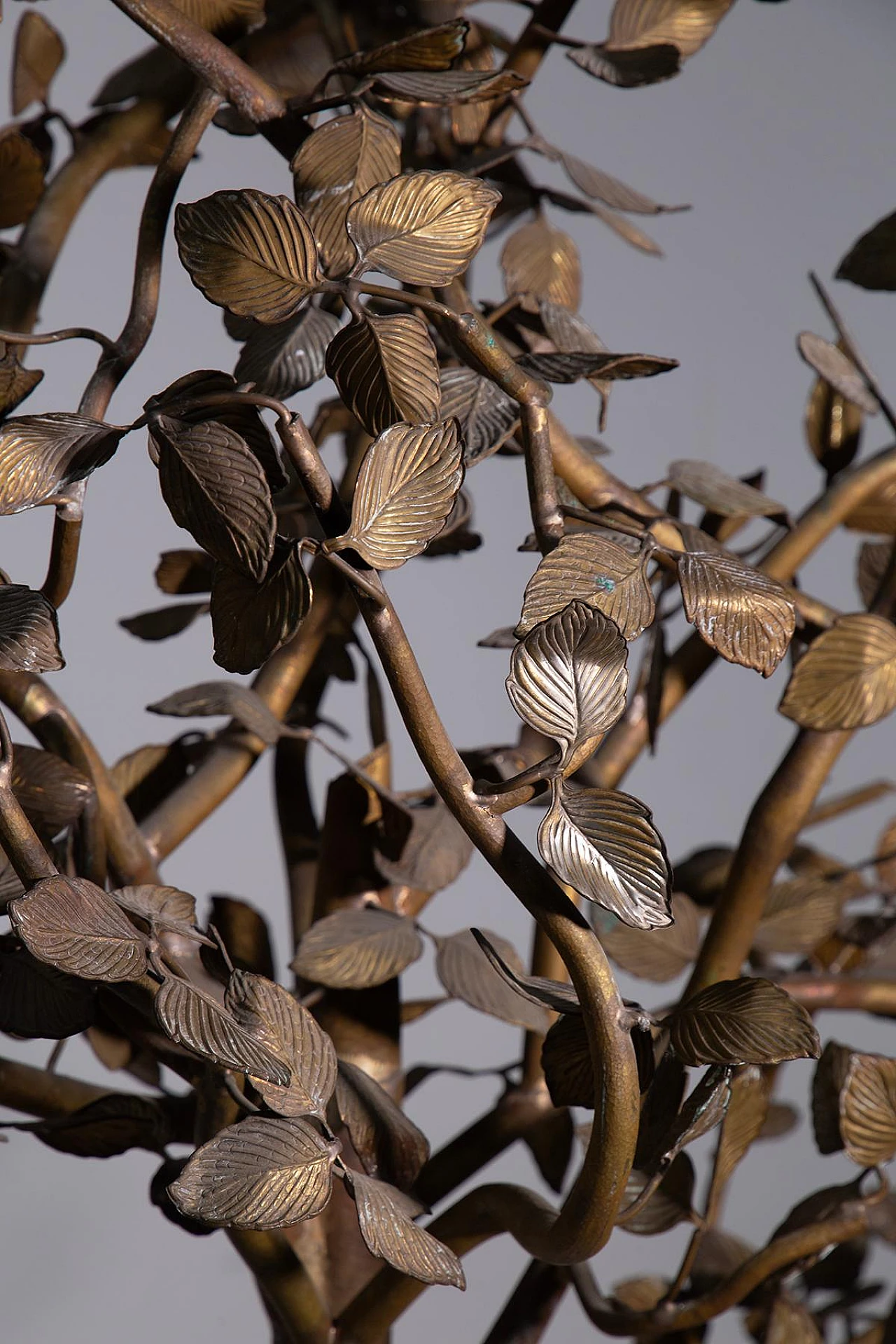 Scultura stile Liberty di albero in metallo dorato, anni '50 6