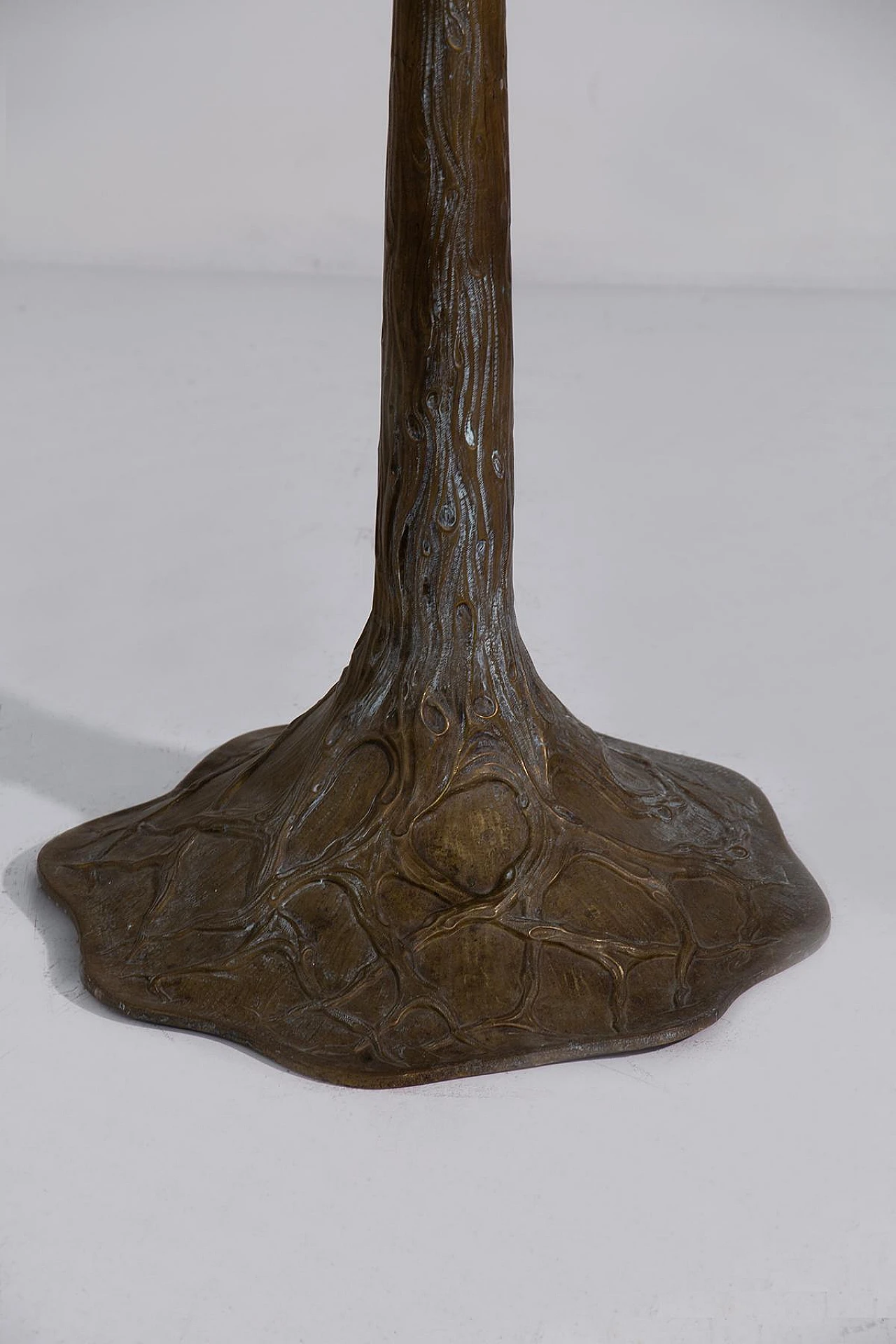 Scultura stile Liberty di albero in metallo dorato, anni '50 11