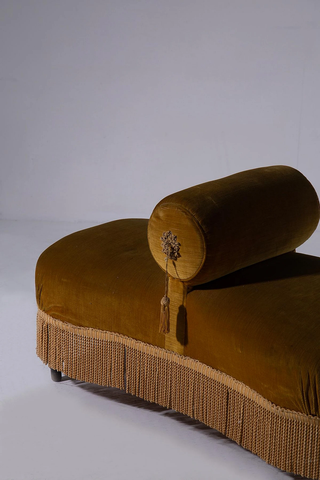 Wood and velvet bench with tassels, 1950s 11