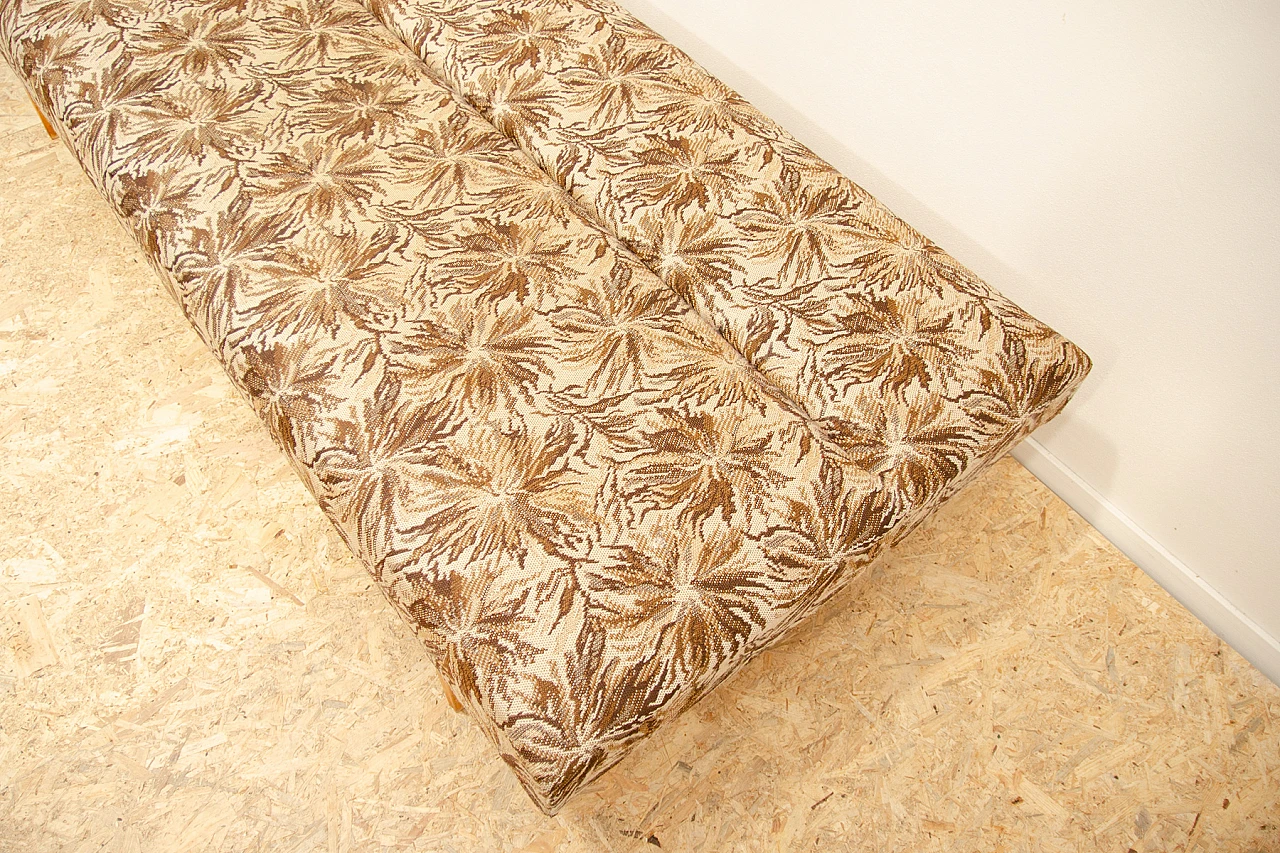 Divano letto in faggio e tessuto di Miroslav Navrátil, anni '60 18