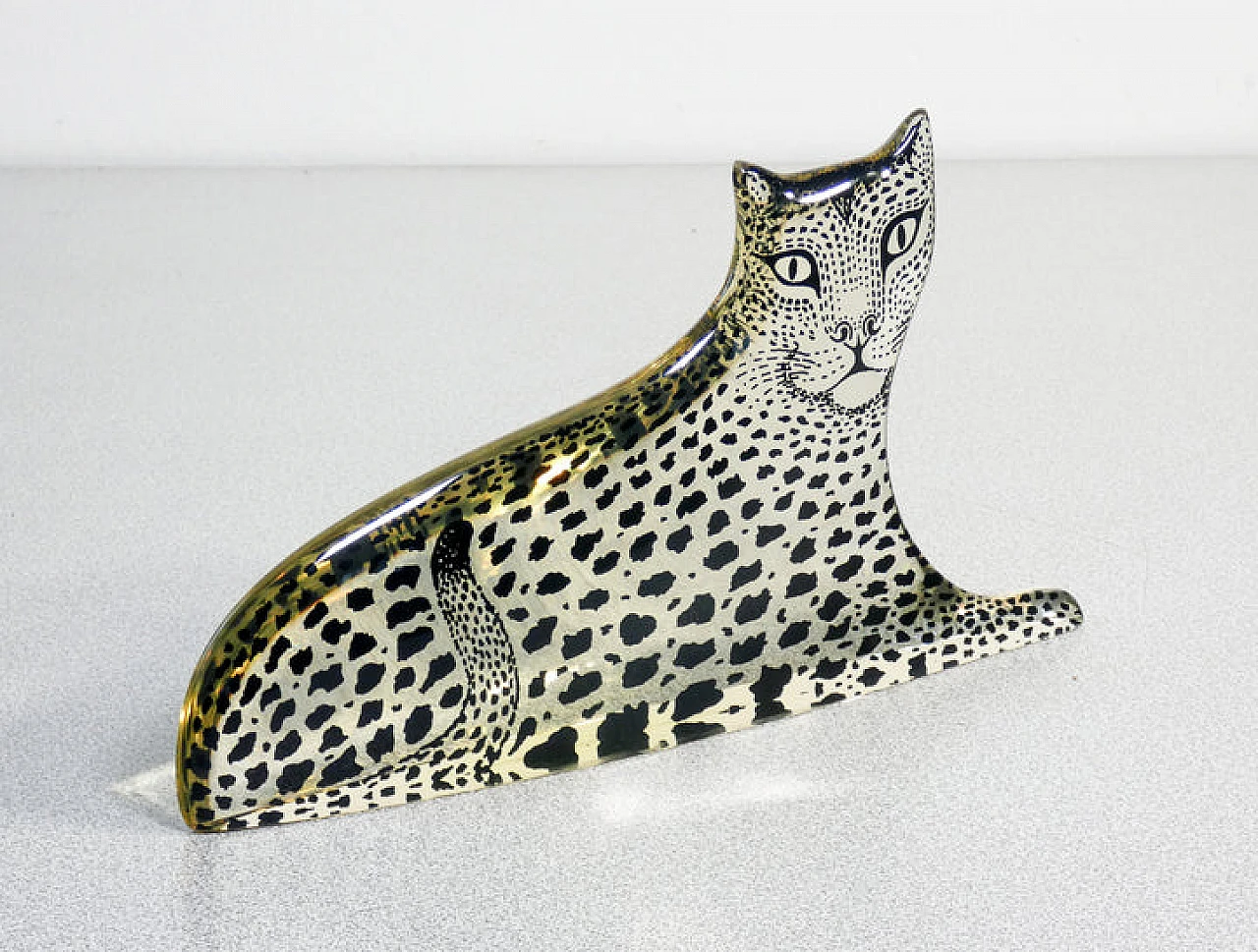 Abraham Palatnik, Jaguar, plexiglass sculpture, 1970s 2