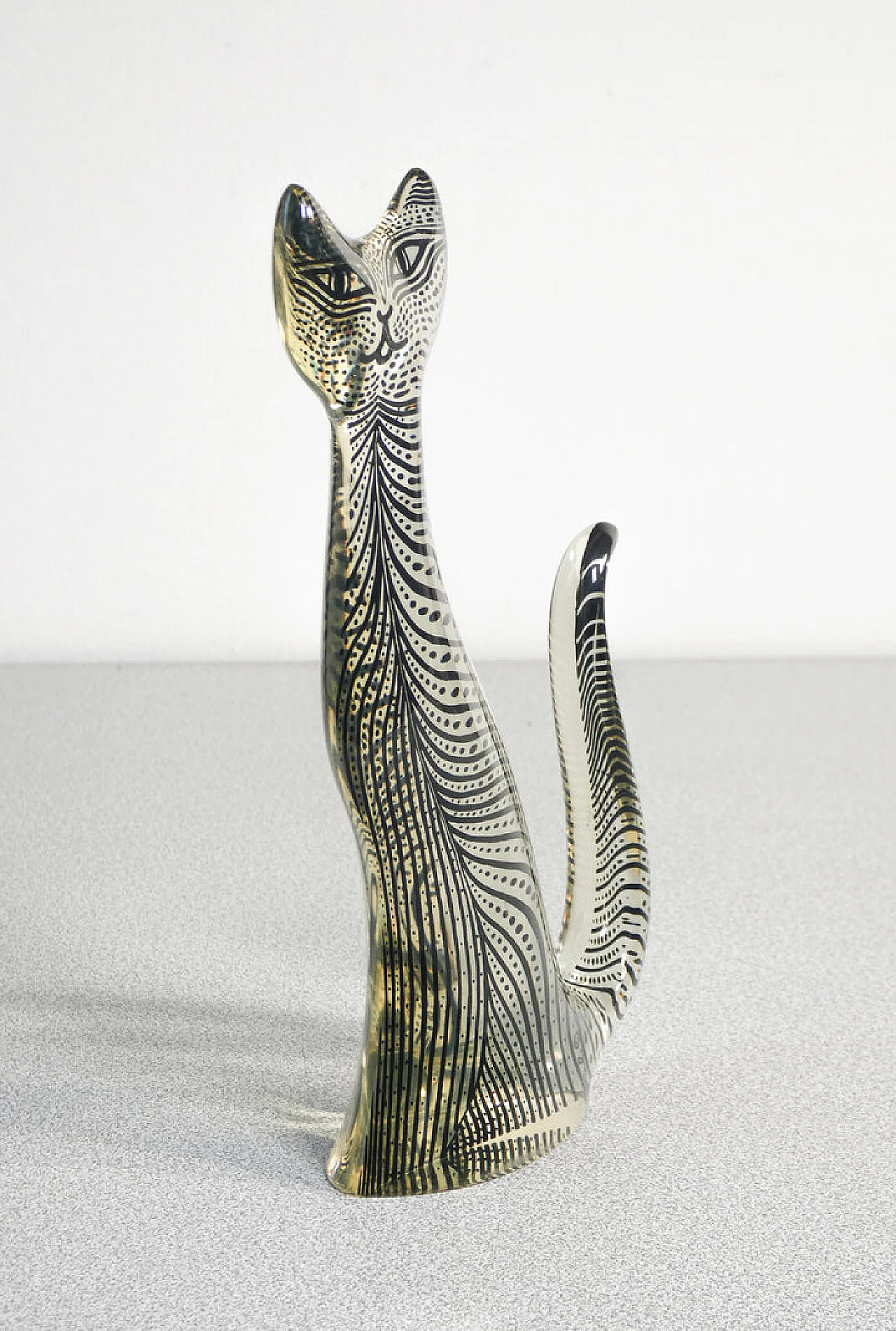 Abraham Palatnik, Cat, plexiglass sculpture, 1970s 3