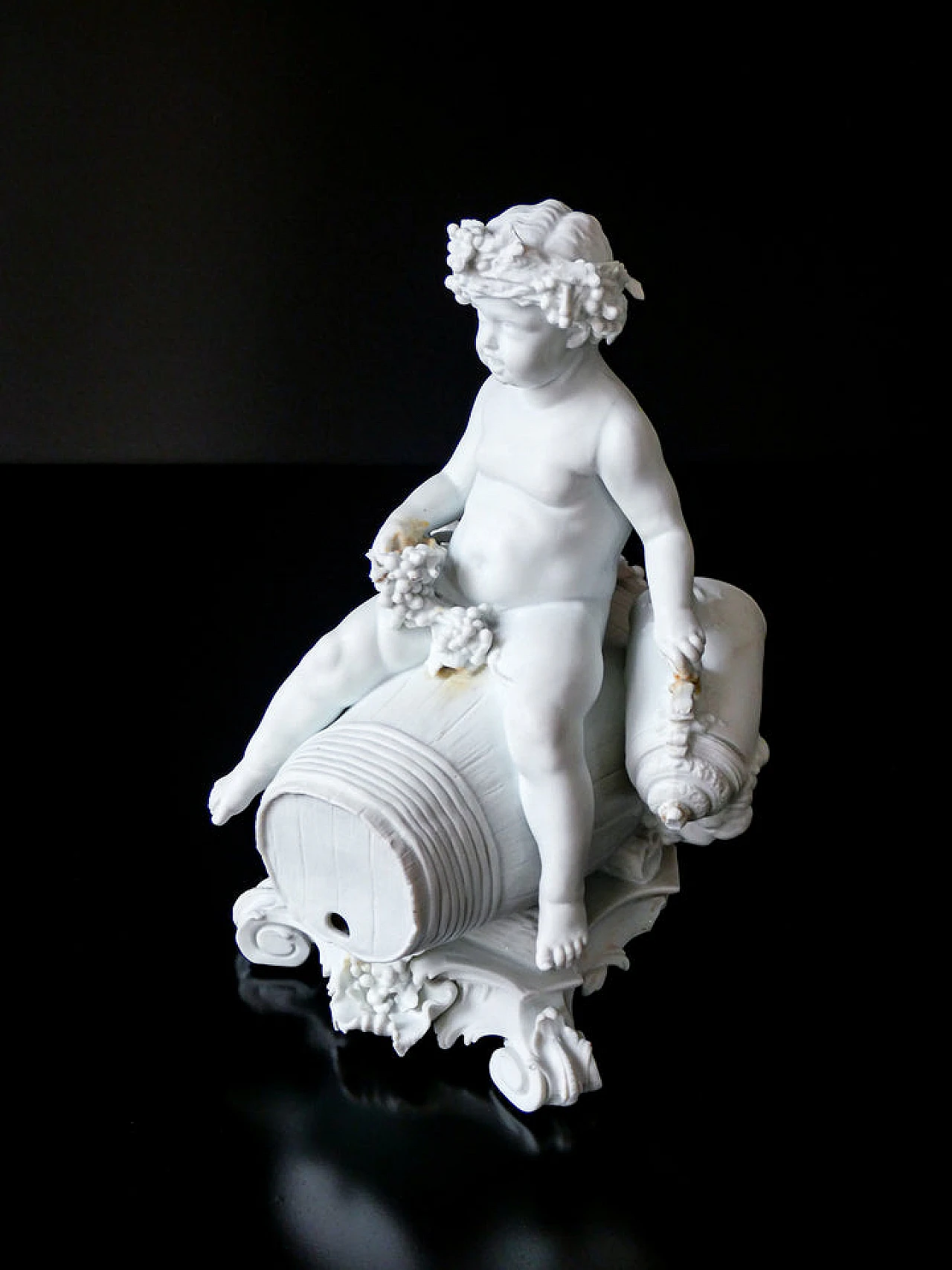 Scultura di putto ebbro in porcellana Biscuit, anni '50 2