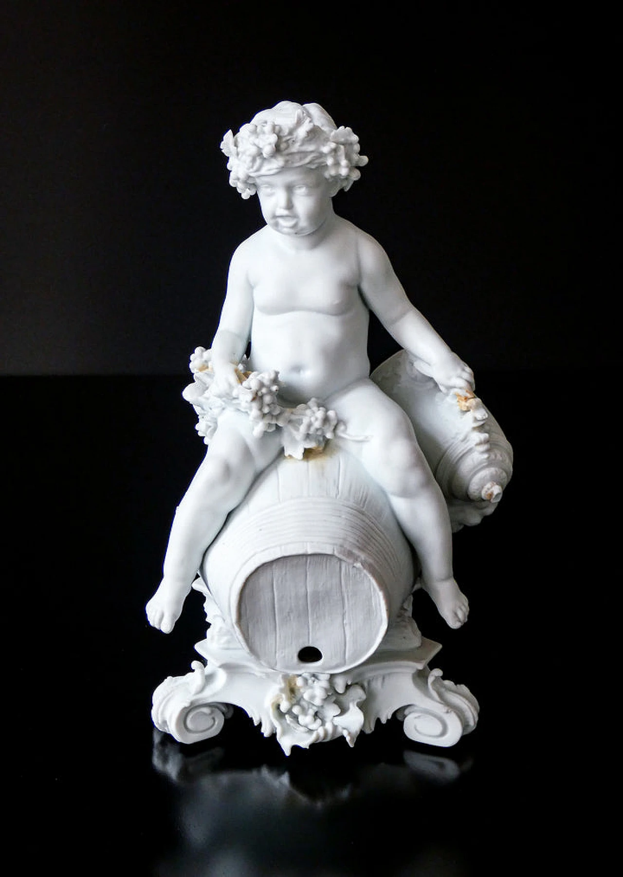 Scultura di putto ebbro in porcellana Biscuit, anni '50 4