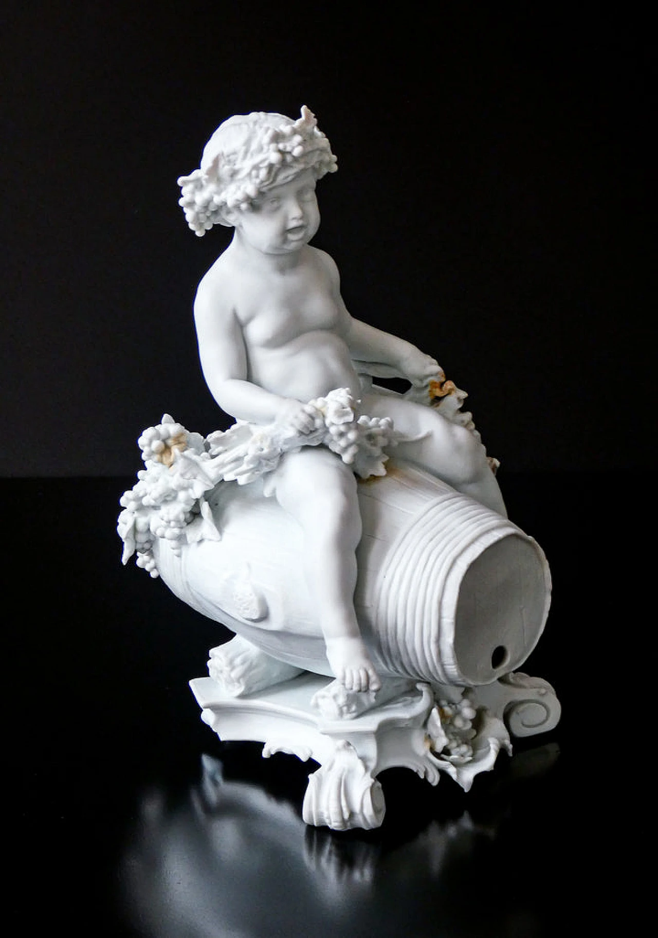 Scultura di putto ebbro in porcellana Biscuit, anni '50 5