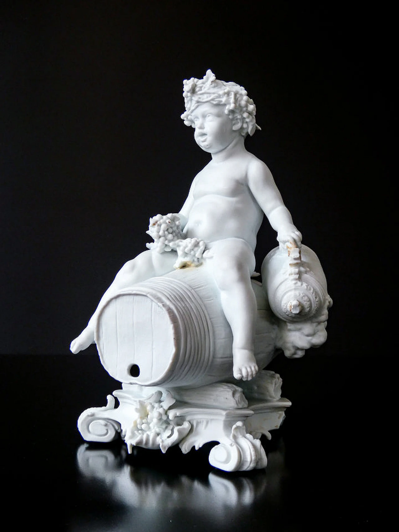 Scultura di putto ebbro in porcellana Biscuit, anni '50 11