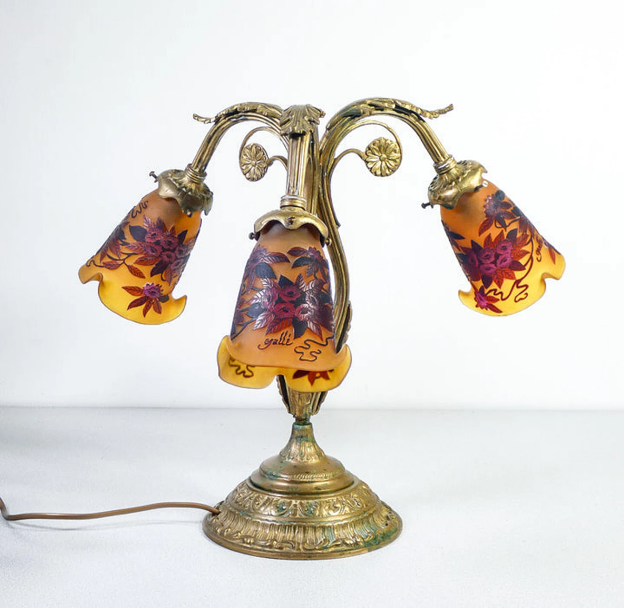 Lampada da tavolo in metallo e vetro nello stile di Émile Gallé 5