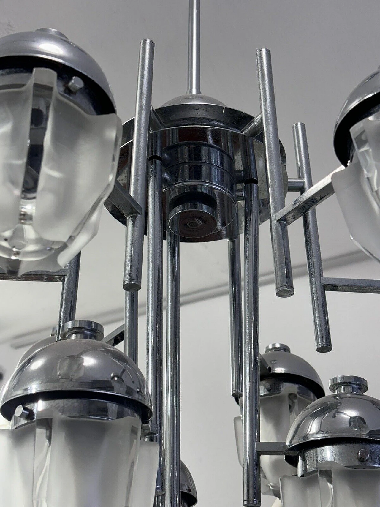 Lampadario in acciaio e vetro di Fidenza Vetraria e Artemide 4