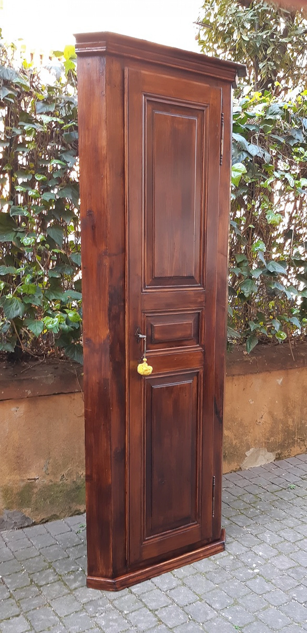 Emilia-Romagna larch corner cabinet, late 19th century 7