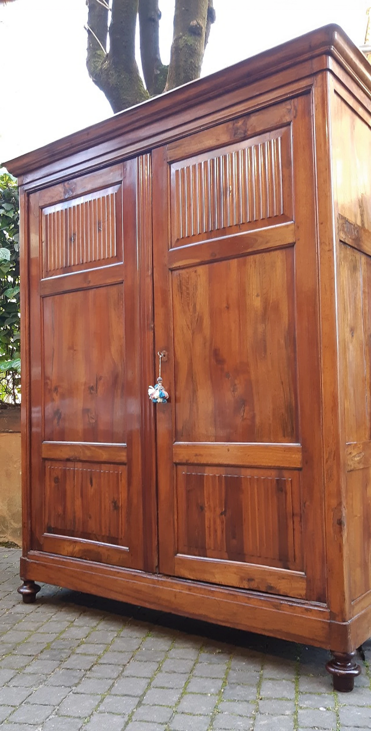 Lombard walnut wardrobe, mid-19th century 1