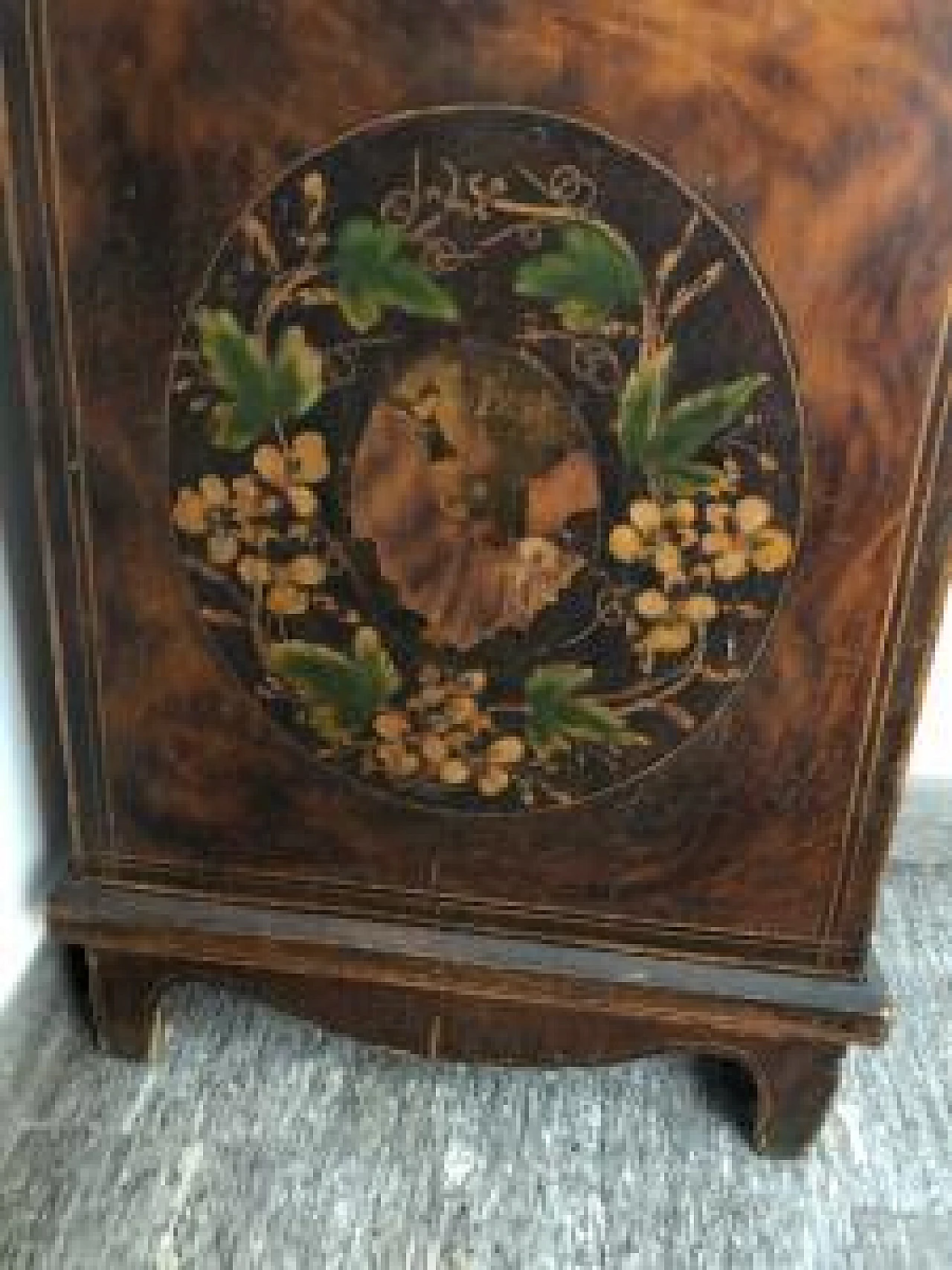 Wooden floor clock with inlaid case, 18th century 1