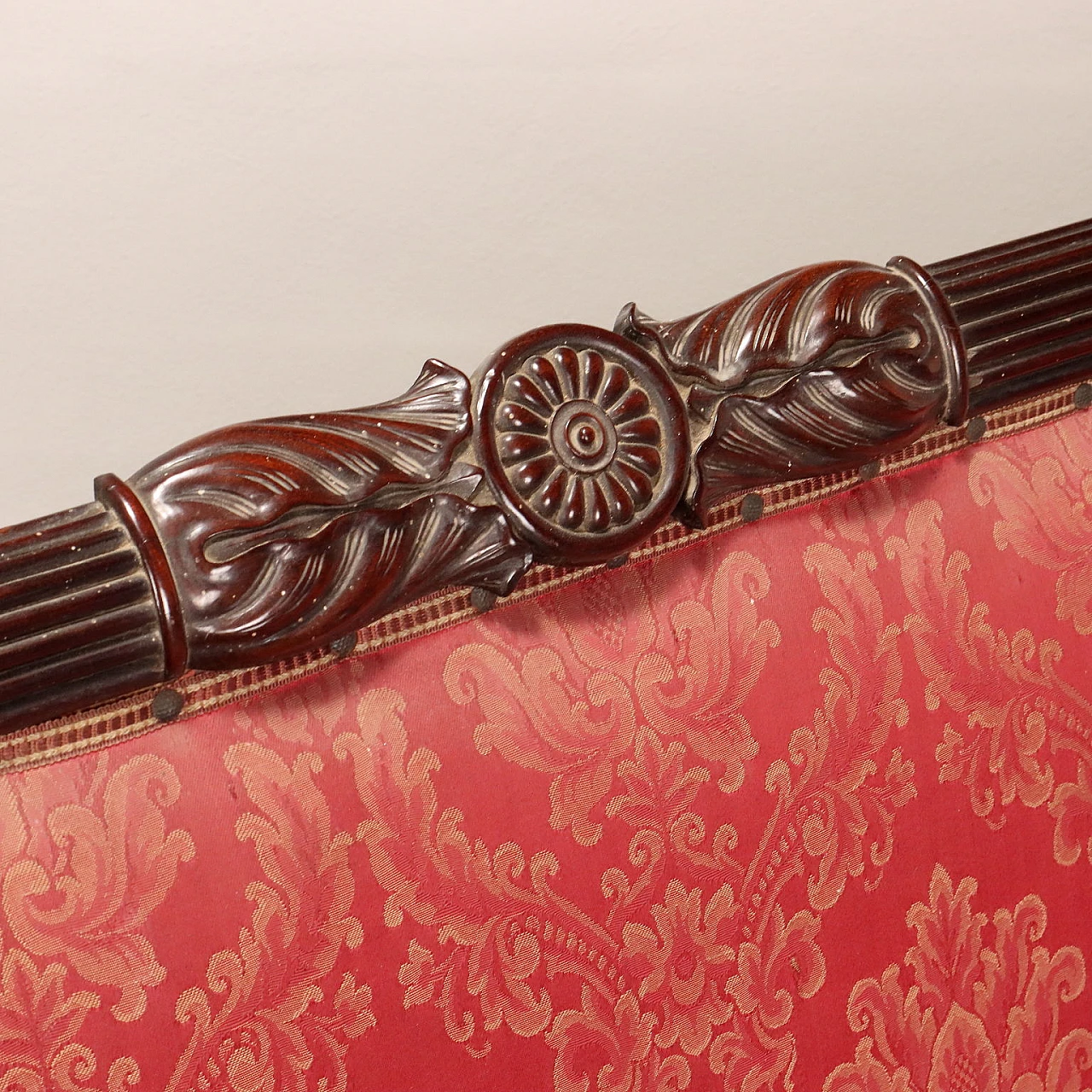 Carved mahogany sofa with pink brocade fabric, 19th century 4