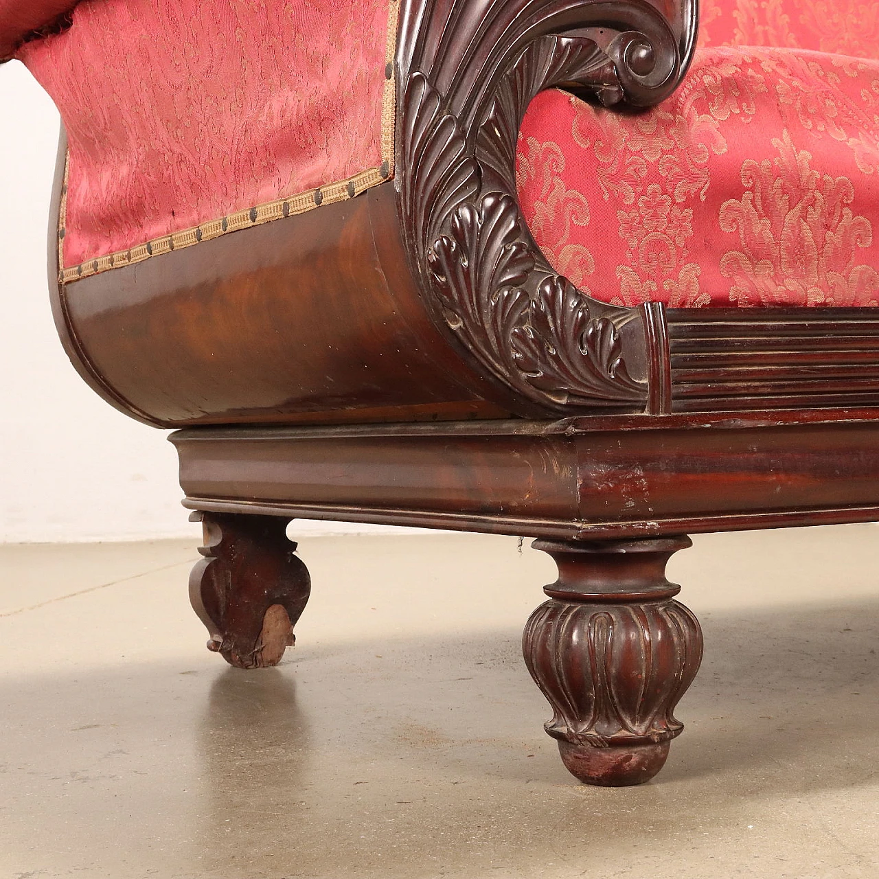 Carved mahogany sofa with pink brocade fabric, 19th century 7